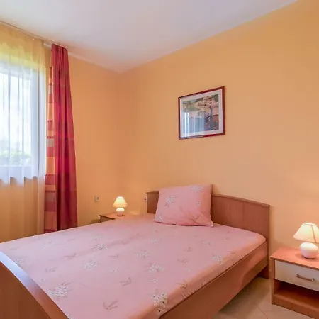 Apartmani Kazun - App1 Fazana Exterior photo